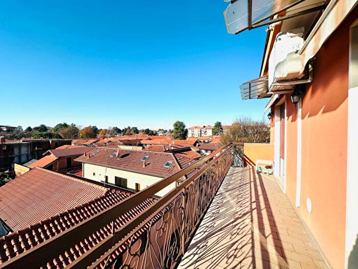 Appartamento bilocale in affitto in Via Francesco Petrarca, Centro, Cerro Maggiore