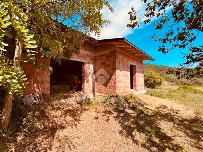 Casa trilocale in vendita in Loc Paradiso, Assisi