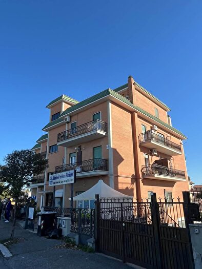 Appartamento bilocale in vendita in Via Ildebrando della Giovanna, Roma