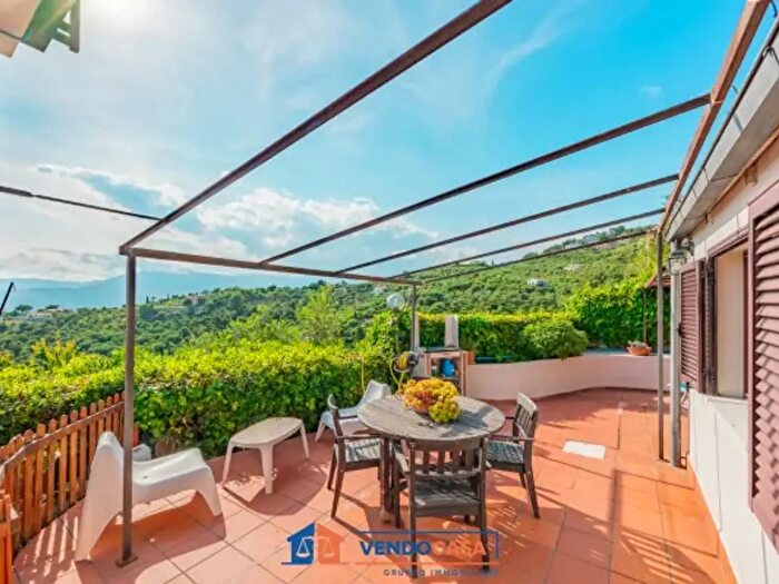 Appartamento quadrilocale in vendita in Strada Cason della Guardia, Imperia