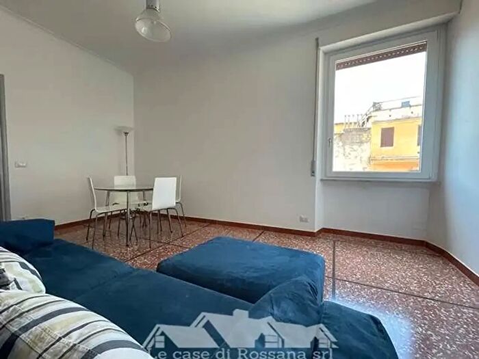Appartamento trilocale in affitto in Via Sforza, Roma