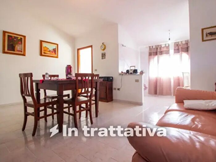 Casa con 6 locali in vendita in Via Cesare Battisti, Ploaghe