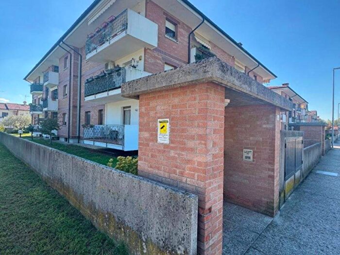 Appartamento trilocale in affitto in Via Bergamo, Centro, Pasian di Prato