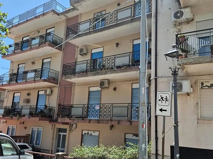 Appartamento quadrilocale in vendita in Tipoldo, Messina