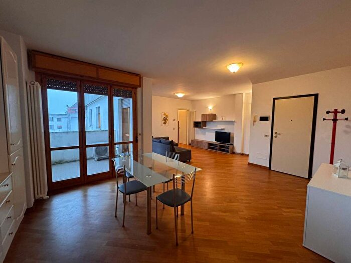 Casa bilocale in affitto in Piazza Giuseppina Strepponi, Paradigna Centro Torri, Parma