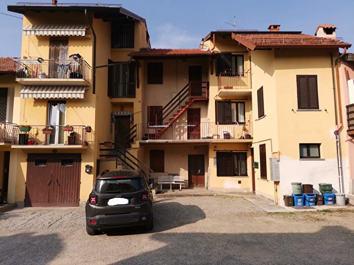Appartamento in vendita in Travedona Travedona Monate Varese Lombardia Italia, Travedona Monate