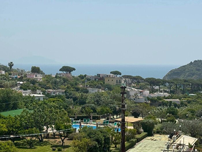 Appartamento con 5 locali in affitto in Via Caravano, Serrara Fontana