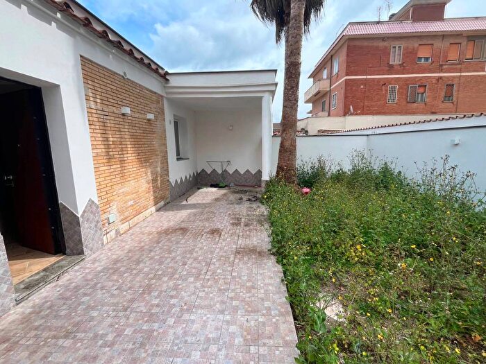 Appartamento bilocale in affitto in Via delle Attinie, Isola Sacra, Fiumicino