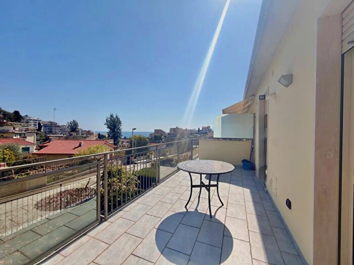 Appartamento bilocale in vendita in Via Franco Alfano, Sanremo