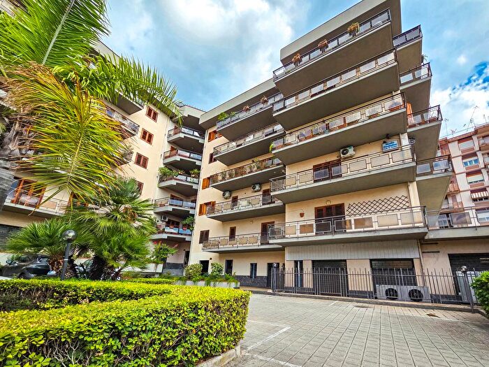 Appartamento con 7 locali in vendita in Via Panoramica dello Stretto, Messina