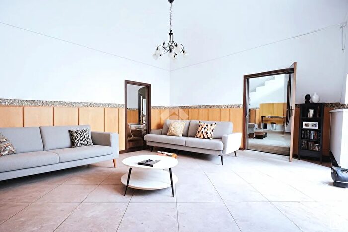 Casa con 6 locali in vendita in Via Arno, Sava