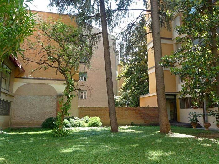 Appartamento trilocale in affitto in Via Strada Maggiore, Centro Storico, Bologna