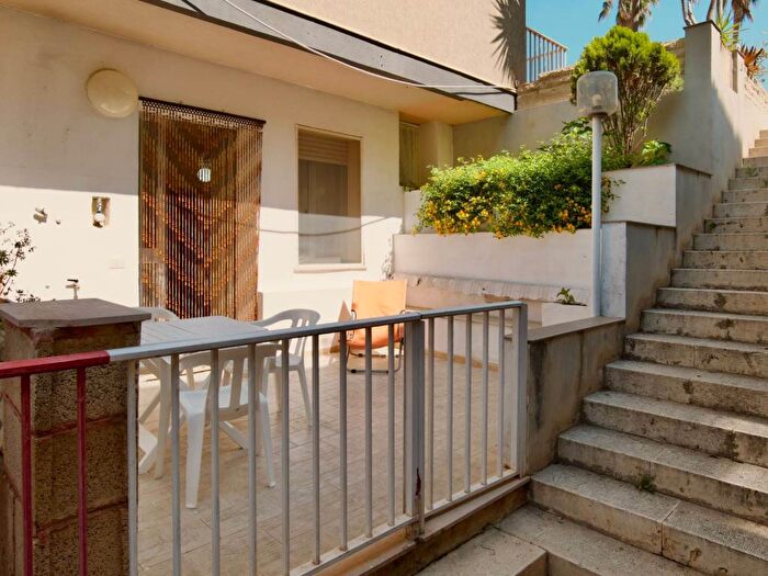 Appartamento trilocale in affitto in Via Amerigo Gomez, Marina di Ragusa Centro, Ragusa