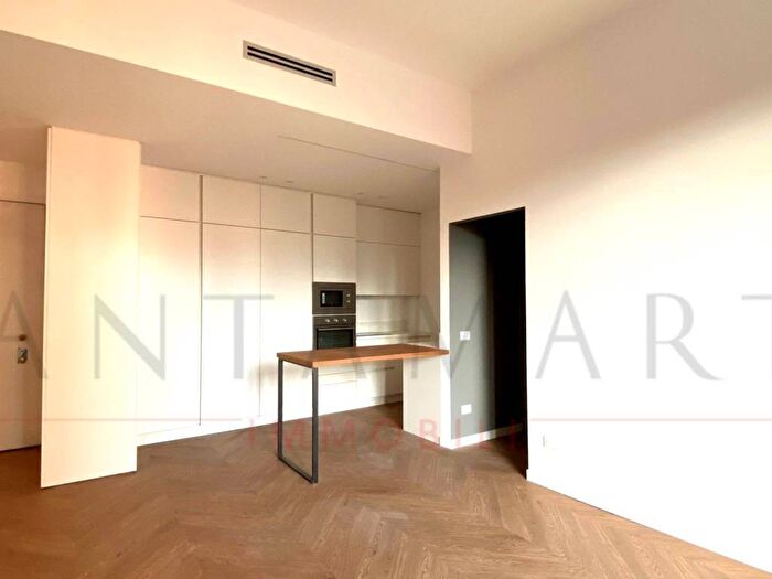 Appartamento trilocale in affitto in Piazza San Marco, Brera, Milano