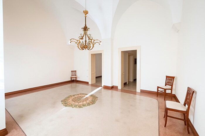 Casa con 11 locali in vendita in Via Costantini, Calimera