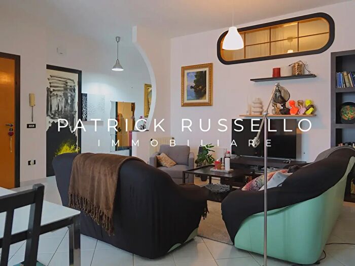 Appartamento quadrilocale in vendita in Via Giacomo Amato, Gela