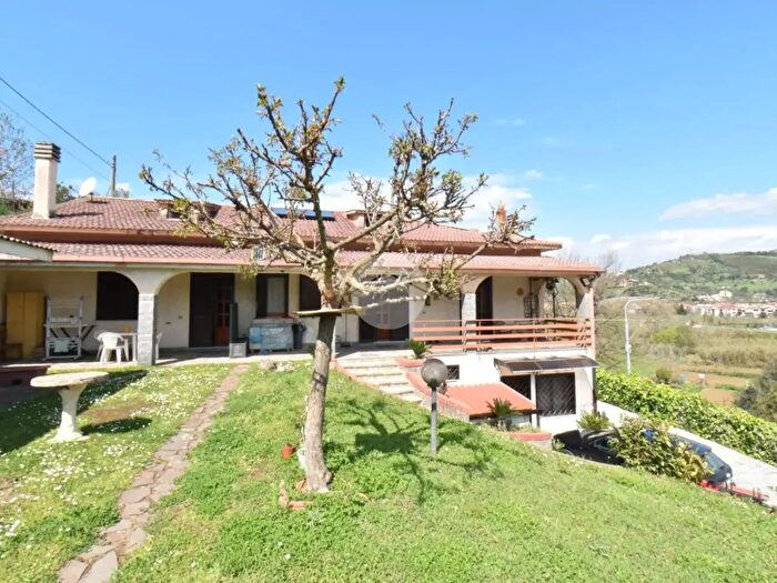 Casa con 5 locali in vendita in Contrada Palombe, Agropoli