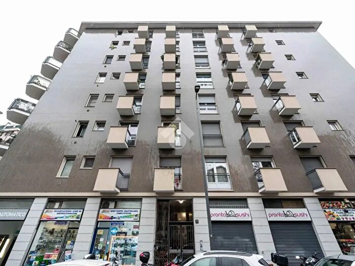 Appartamento bilocale in affitto in Via degli Zuccaro, Milano