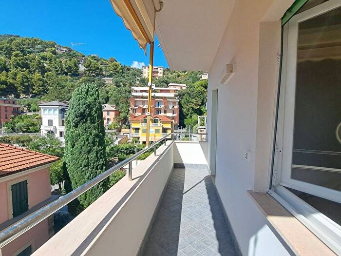 Appartamento trilocale in affitto in Via Amerigo Vespucci, Fenarina Via Neghelli Collina di Ponente, Alassio