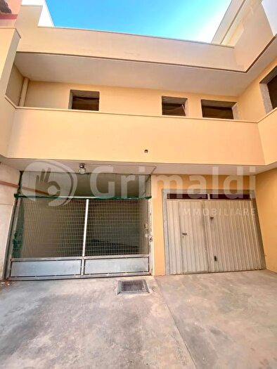 Casa trilocale in vendita in Via Palumbo, Tuglie