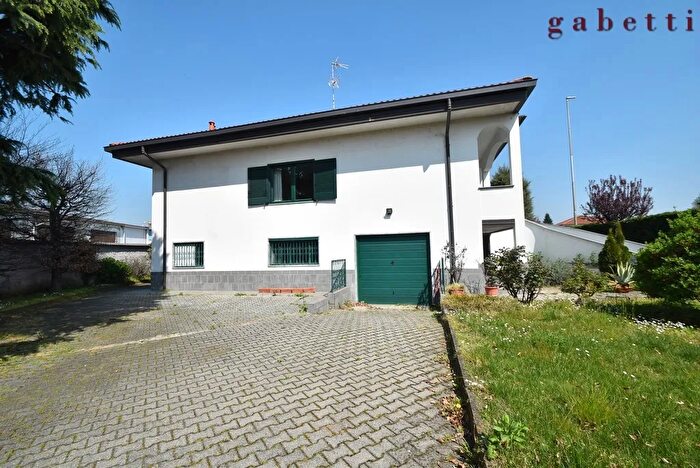 Case in Vendita e in Affitto - 2