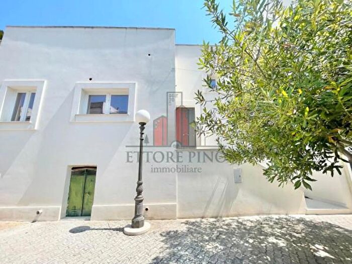 Casa con 5 locali in vendita in Tuglie