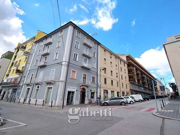 Appartamento trilocale in affitto in Via Nobile, Centro, Campobasso