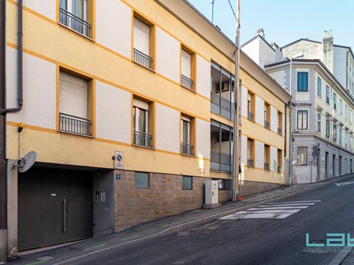 Appartamento trilocale in affitto in Salita di Gretta, Gretta, Trieste