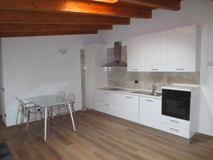 Appartamento quadrilocale in affitto in Piazza Aspromonte, Città Studi, Milano