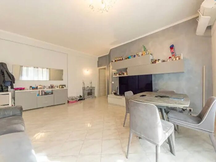 Appartamento trilocale in vendita in Via col di Lana, Ciampino