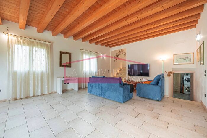 Casa con 5 locali in vendita in Treviso Zona Olme, Mogliano Veneto