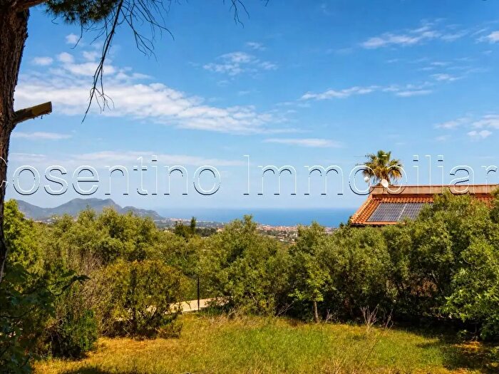 Casa con 7 locali in vendita in Casteldaccia