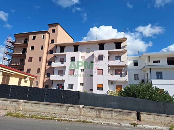 Appartamento con 10 locali in vendita in Via Vecchia Provinciale, Reggio Calabria