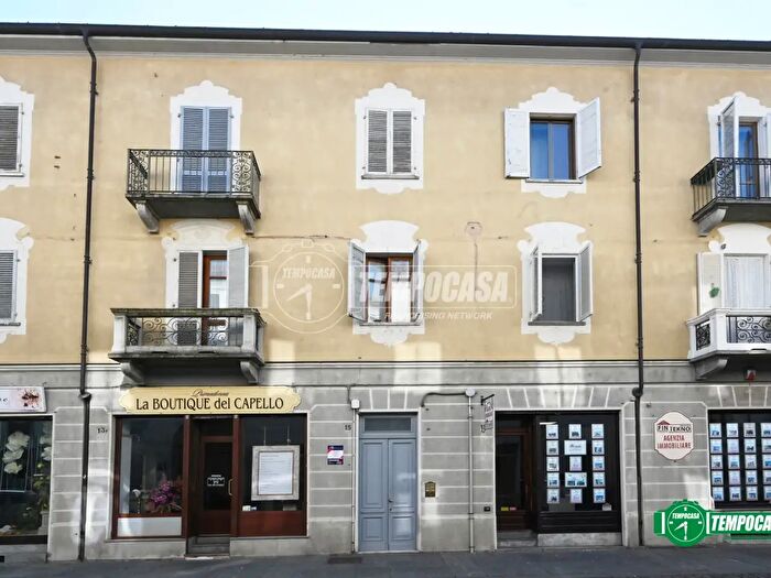 Appartamento trilocale in vendita in Via Andrea Mensa, Venaria Reale