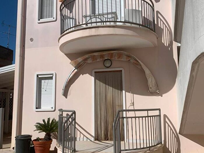 Appartamento trilocale in affitto in Via Luigi Pirandello, Marina Di Ginosa, Ginosa