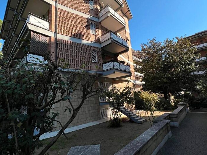 Appartamento con 5 locali in affitto in Via di Vigna Murata, Tintoretto, Roma
