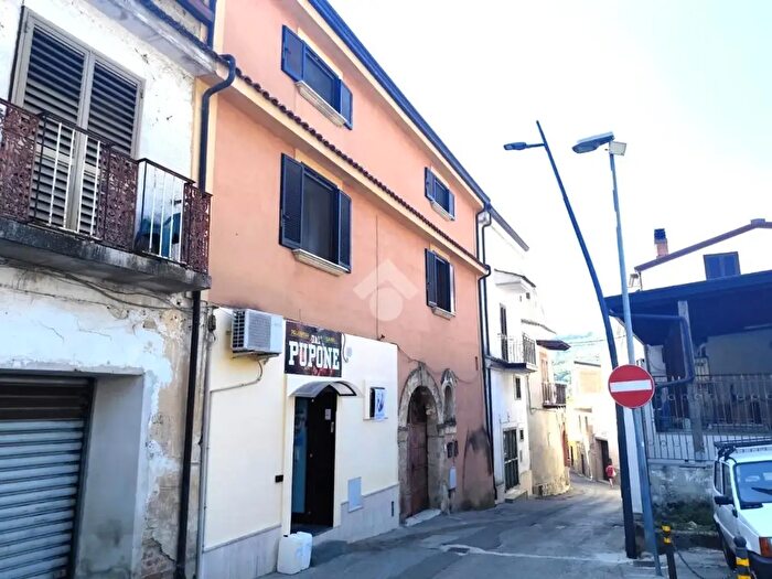 Casa trilocale in vendita in Via Roma, Cervino