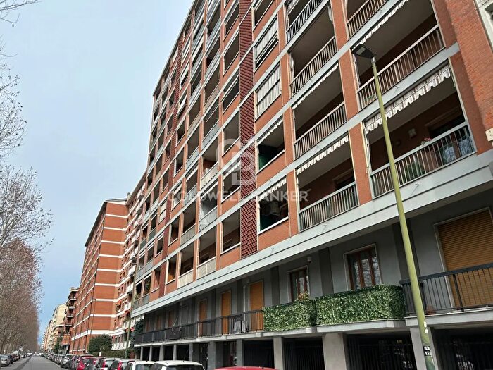 Appartamento trilocale in vendita in Corso Brunelleschi, Torino