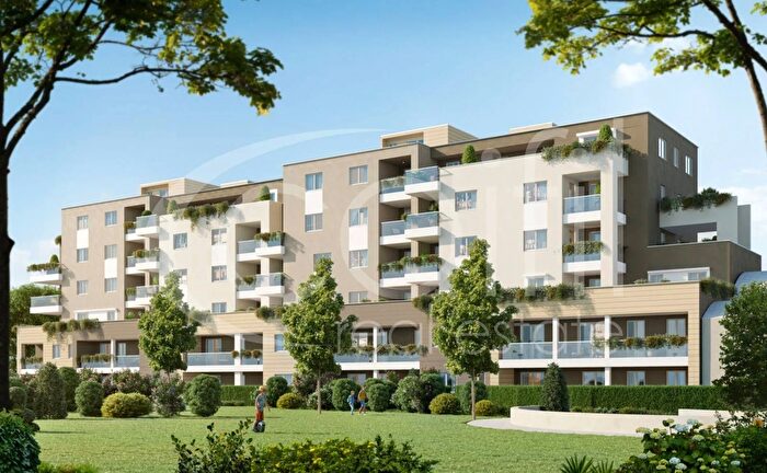 Appartamento trilocale in vendita in Via Rovigno, Milano