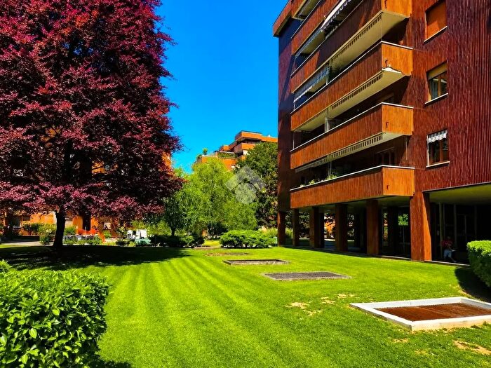 Appartamento trilocale in vendita in Via dei Bognetti, Milano