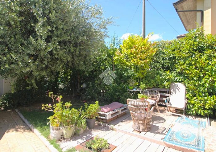 Casa quadrilocale in vendita in Via Case Missiroli, Cesena