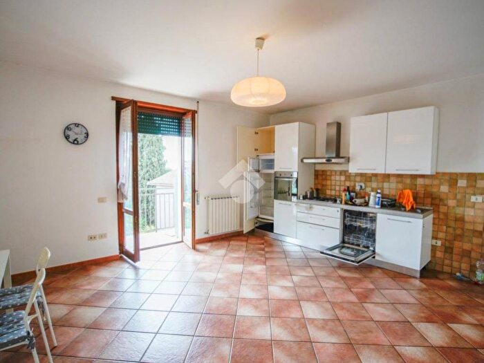Appartamento trilocale in affitto in Via nazario sauro, Centro, Formello