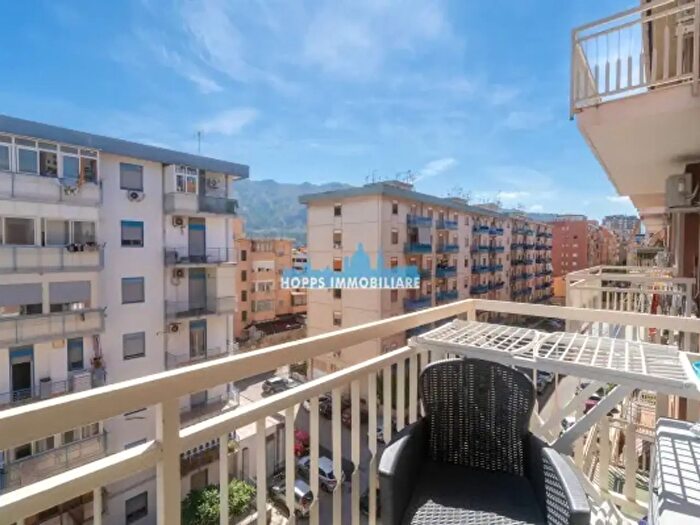 Appartamento quadrilocale in vendita in Via delle Pleiadi, Palermo