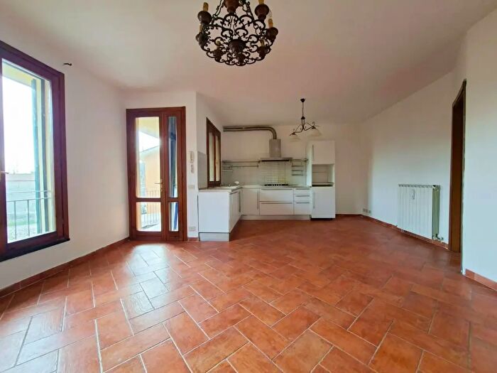 Appartamento trilocale in vendita in Buti