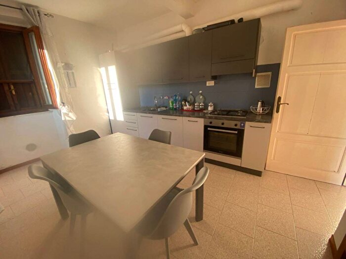 Appartamento trilocale in affitto in Pietrasanta