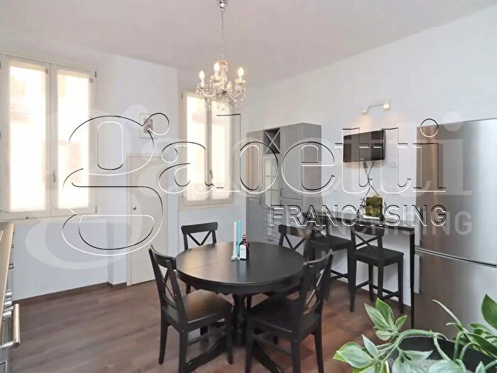 Appartamento con 6 locali in vendita in Via Montebello, Ferrara