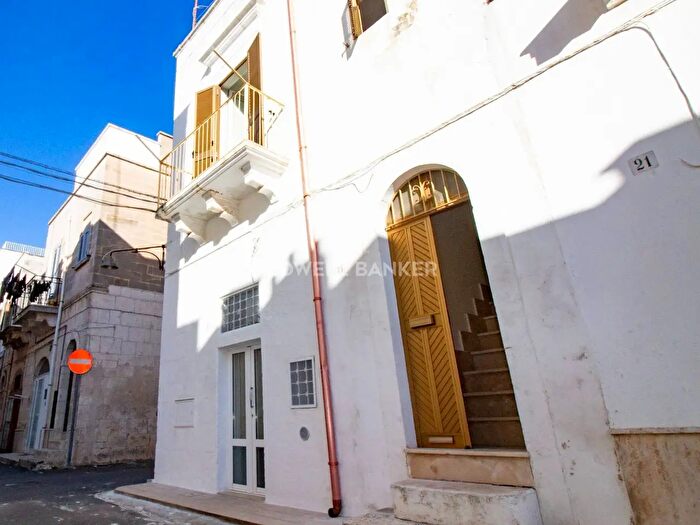Casa bilocale in vendita in Via Antonio De Ferraris, Ostuni