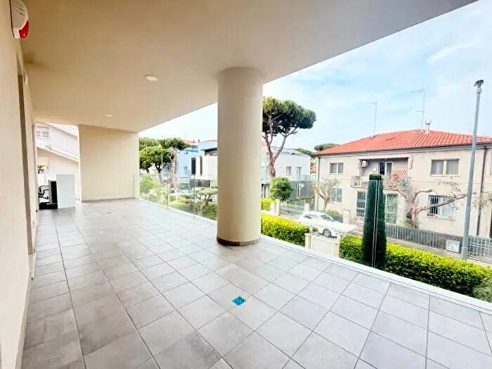 Appartamento trilocale in vendita in Viale Amatore Sciesa, Riccione