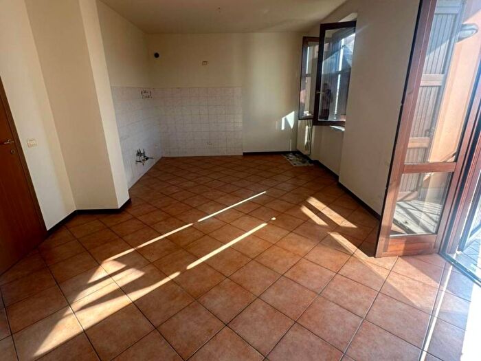 Appartamento trilocale in affitto in Via Cesare Abba, Centro, Carpenedolo