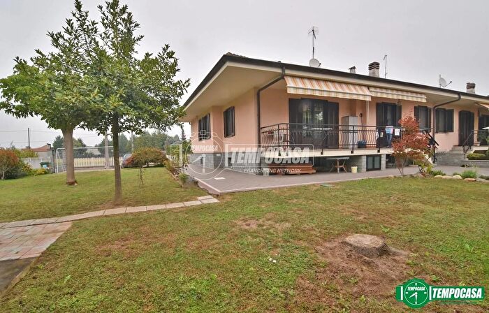 Casa con 5 locali in vendita in Via Salvatore Mura, Front